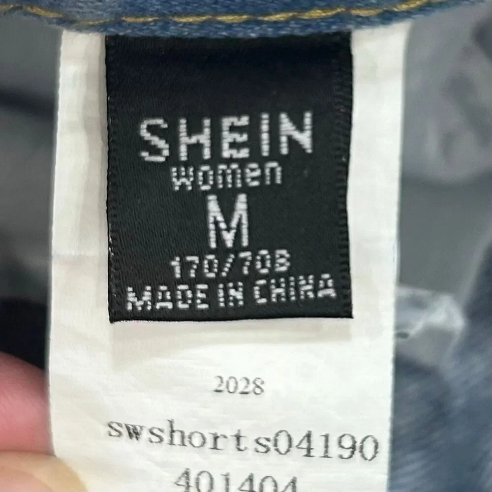 NWOT Shein Jean Shorts Women's Medium Blue Star Print Frayed Mid-rise